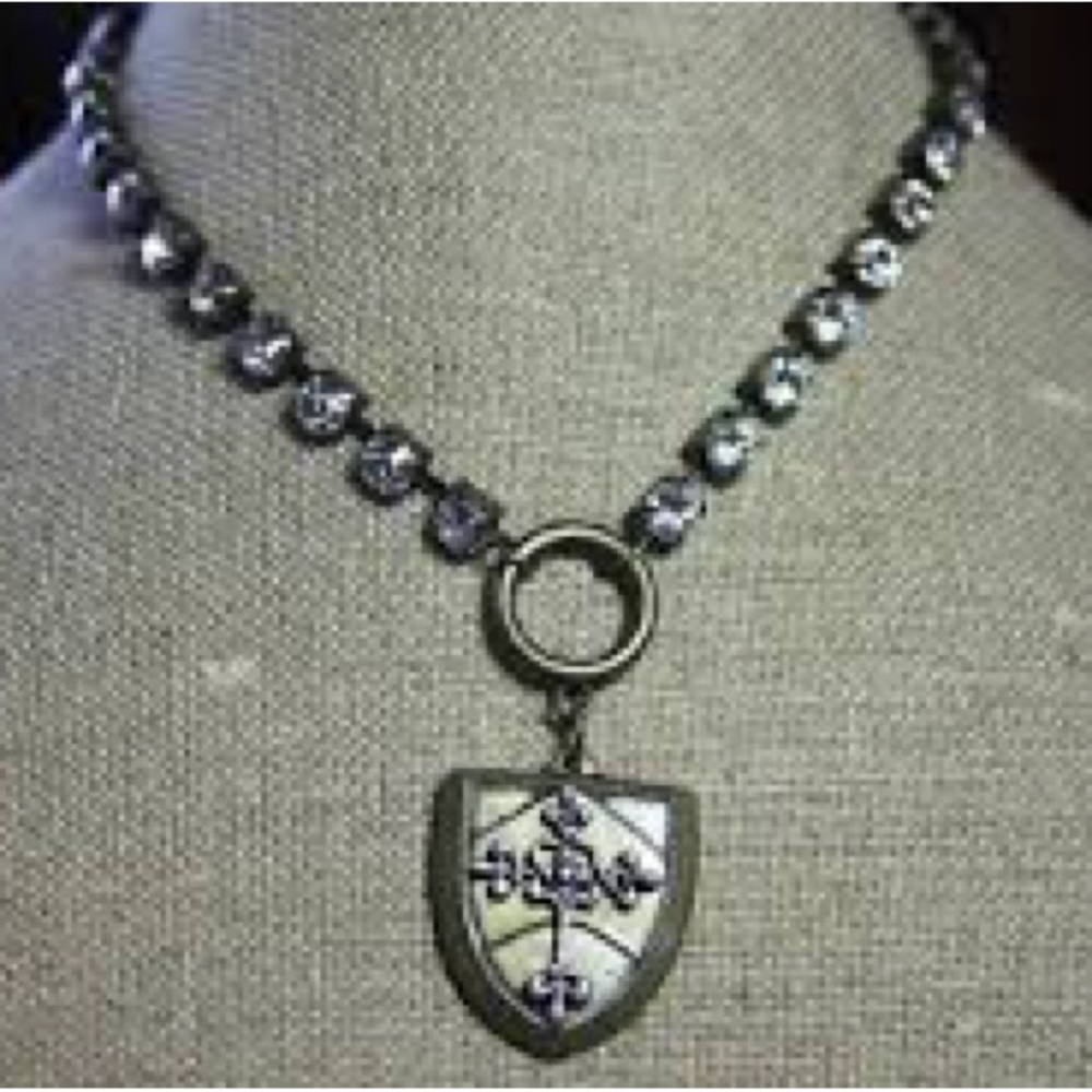 Plunder | Velma Elegant Silver and Gold Pendant Necklace - Picture 3 of 9